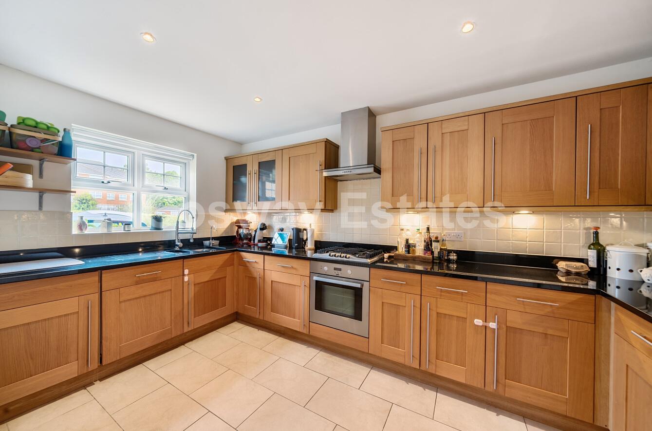 Bampton Drive, Mill Hill, NW7, London